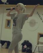 Iggy Azalea rehearsing GIF