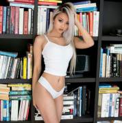 Vyvan Le