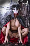 Scary-Sexy Vampire