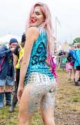 glitter glasto girl