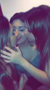 3 girls make out