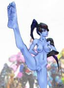 Widowmaker is apparently really good at holding that ballet pose, despite Reaper's "attention". (Asmo) [Overwatch]