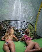 Sara Underwood &amp; Jess Dales