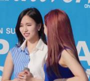 Twice - Mina checking out Nayeon