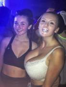 Concert boobs