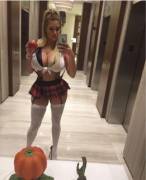 Bimbo girl