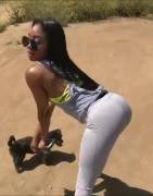 Ariane Andrew Twerking