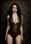 Can a goth be a bimbo too?