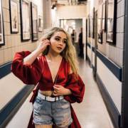 I wanna fuck Sabrina Carpenter so bad