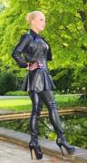 Leather godess Lady Vanessa