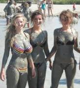 /r/MudGirls checking in