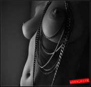 Chains [F]