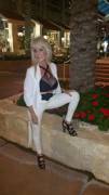 Such a sexy cougar in Florida!
