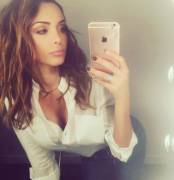 Nabilla b