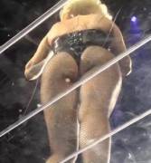 Sex from above (Artrave's best outfit IMO)