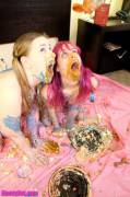 Mouths open: MessyHot. Com