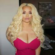 a Trisha Paytas morph.