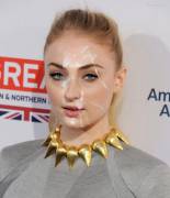 Sophie Turner Facial