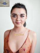 Maisie Williams Perfum