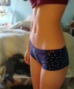 Polka dots &amp; a toned tummy