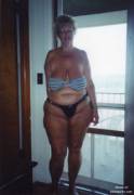 Saggy MILF in a strapless bikini and tiny thong