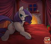 Rarity givin' the ol' bedroom eyes (artist: yoditax)