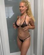 bubble butt milf