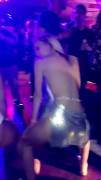 Blonde in the club. Twerking without panties [gif]