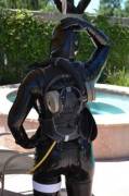 LatexJess - Heavy Rubber Pool, Back Side