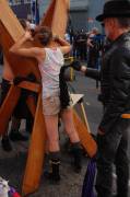"Could she look more bored?" Petite exhibitionist has her crotch vibed at Folsom Street Fair 2011 [xpost /r/SexShows]