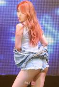 Minah' buttcheeks exposed