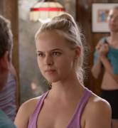 Maddie McCormick in Shameless (TV Series 2011– ) [S09E09]