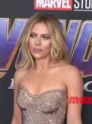 Scarlett Johansson knows what the boys want and proudly shows off her ass