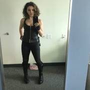 Camren Bicondova looking hot in all black