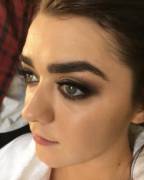 Maisie Williams x131