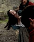 Laura Donnelly in Outlander [S1E2]