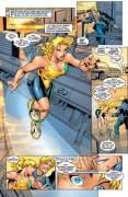 Sue Storm going for a jog [Fantastic Four (1998) #6]