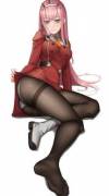 Lightly lifting [DarliFra] (x-post r/ZeroTwo)