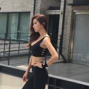 Park Soo Yeon - 190317 - Black Sportswear (GIF)