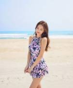 Park Da Hyun - 190403 - Various Beachwear