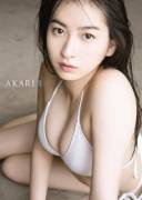 Akari Uemura