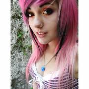 Leda in Pink