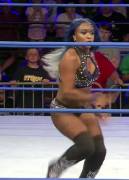 Kiera Hogan and a lucky rope (gif)