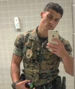 Marine stud [x-post /r/broslikeus ]