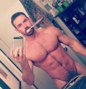 Brushing (X-Post /r/gayselfies)