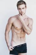 Dustin McNeer