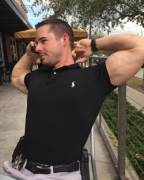 Cop with big guns (X-Post /r/malebiceps)