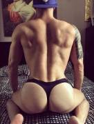 View from behind (X-Post /r/gaythong)