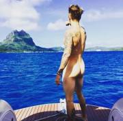 Justin Bieber's hot ass!