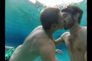 Underwater Kiss (X-Post /r/mellowmen)